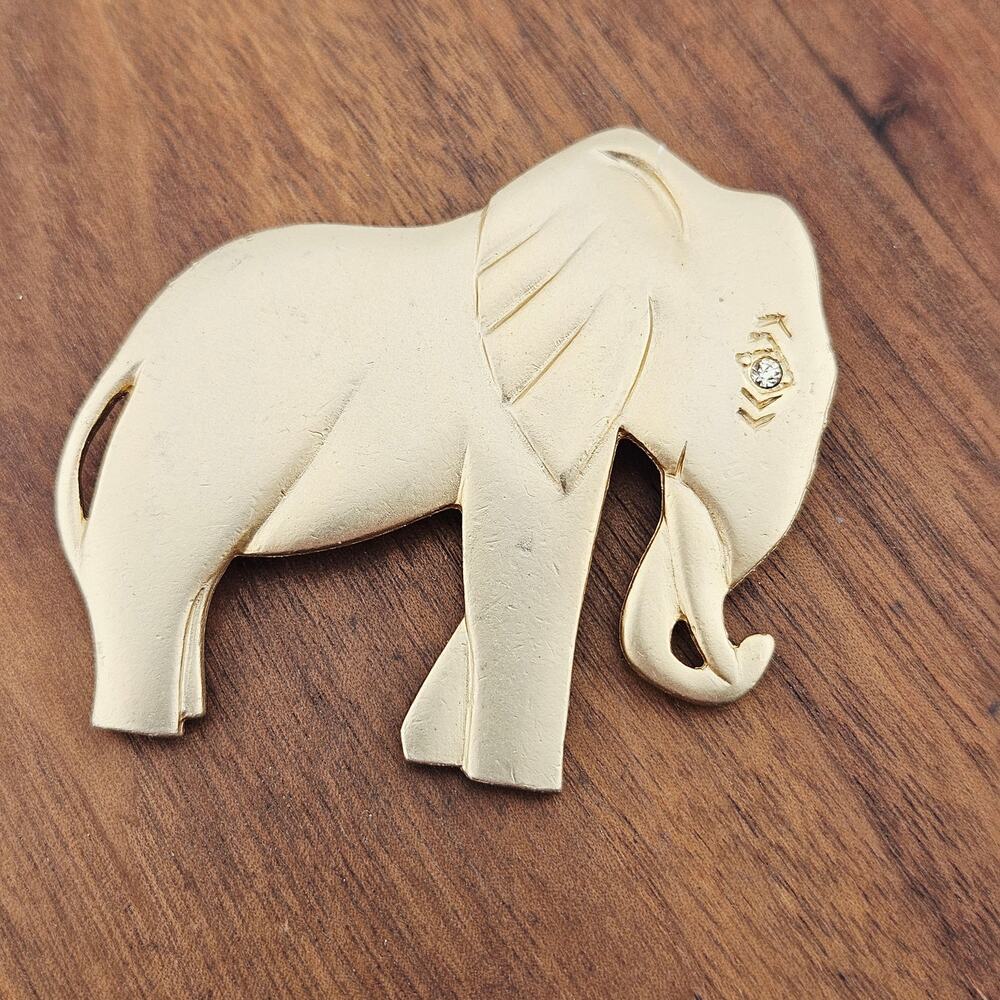 Gold Tone Elephant Brooch Pin Artsy Boho African Safari Animal Rhinestone Eye